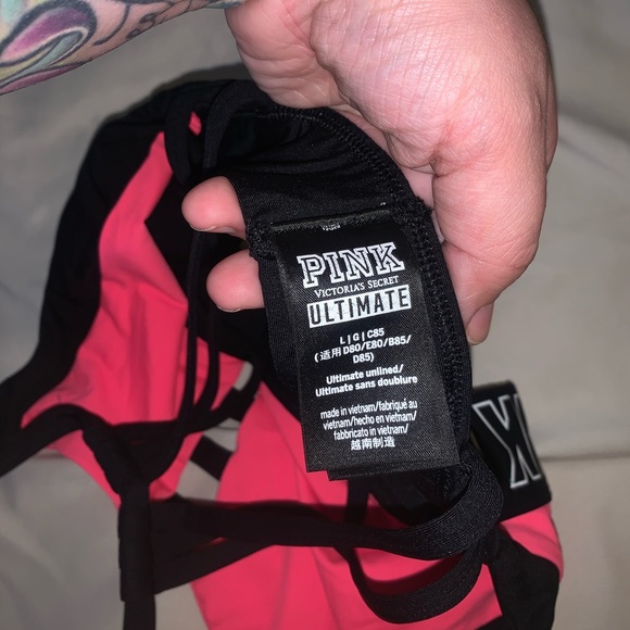 -SOLD- NWOT VS PINK Ultimate Sports Bra - Picture 3 of 3